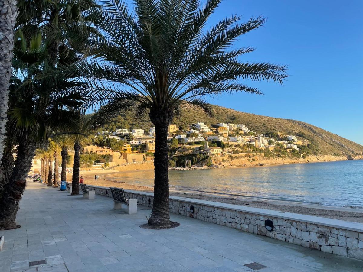 Apartment Tranquility, Sun, Breathtaking Views & 7 Minutes Drive To Sea