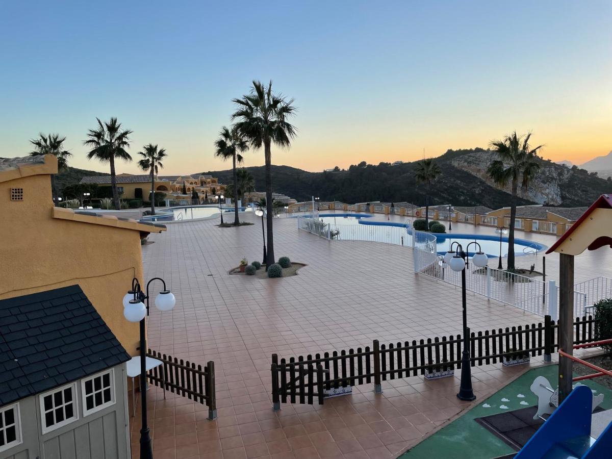 Tranquility, Sun, Breathtaking Views & 7 Minutes Drive To Sea * Benitachell